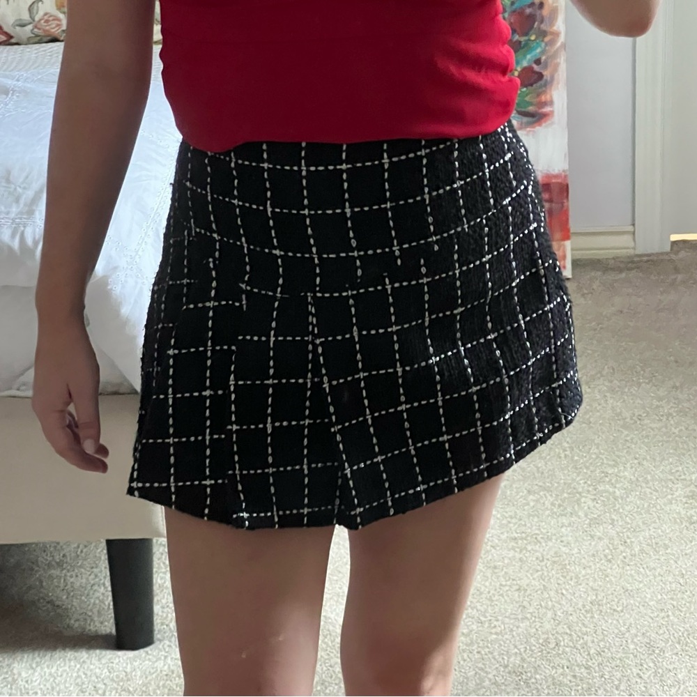 B/w plaid mini skirt